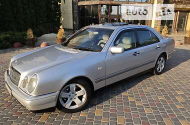 Седан Mercedes-Benz E-Class 1996 в Тернополе