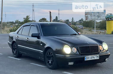 Седан Mercedes-Benz E-Class 1995 в Одесі