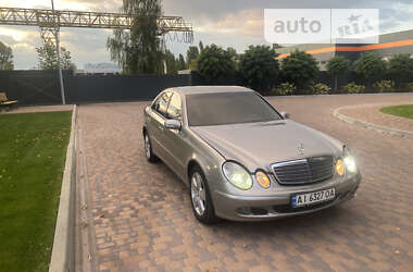 Седан Mercedes-Benz E-Class 2004 в Києві