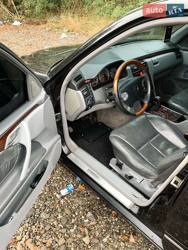 Седан Mercedes-Benz E-Class 2000 в Хусте