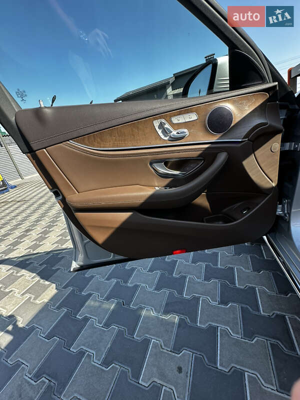 Седан Mercedes-Benz E-Class 2017 в Харькове фото 11 Седан Mercedes-Benz E-Class 2017 в Харькове