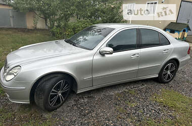 Седан Mercedes-Benz E-Class 2004 в Крижополі