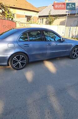 Седан Mercedes-Benz E-Class 2003 в 