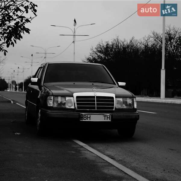 Седан Mercedes-Benz E-Class 1994 в 