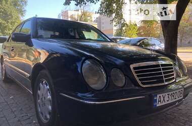 Седан Mercedes-Benz E-Class 2002 в Харкові