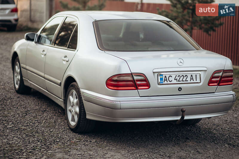Седан Mercedes-Benz E-Class 2001 в Ковелі