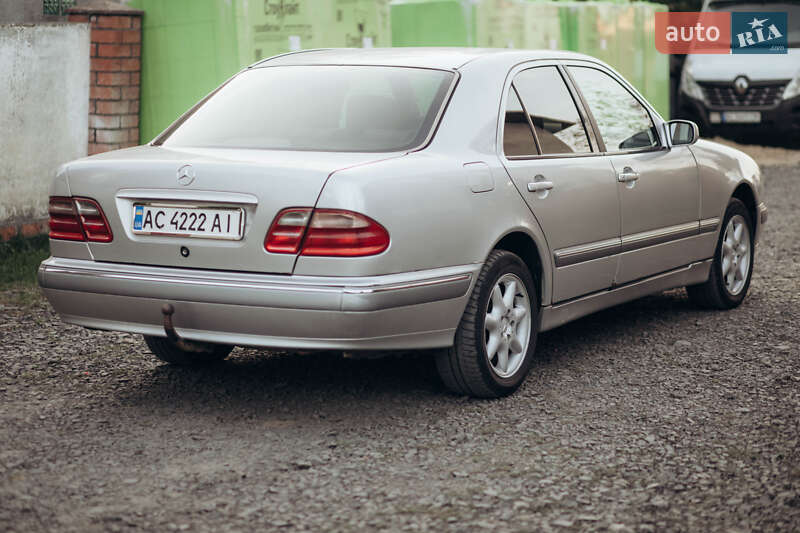 Седан Mercedes-Benz E-Class 2001 в Ковелі