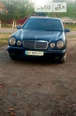 Седан Mercedes-Benz E-Class 1996 в Вознесенске