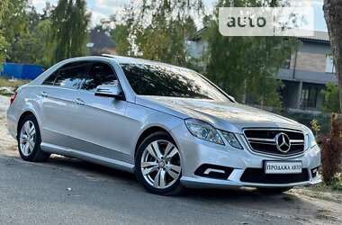 Седан Mercedes-Benz E-Class 2012 в Киеве