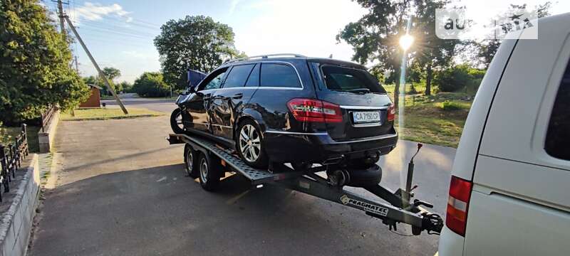 Универсал Mercedes-Benz E-Class 2011 в Луцке фото 2 Универсал Mercedes-Benz E-Class 2011 в Луцке