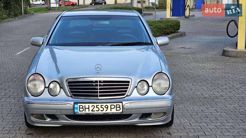 Mercedes-Benz E-Class 2001