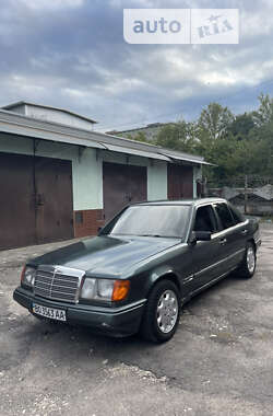 Седан Mercedes-Benz E-Class 1989 в Тернополе