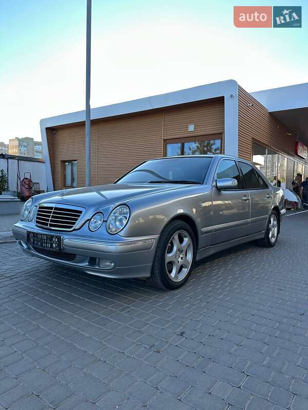 Mercedes-Benz E-Class 2001