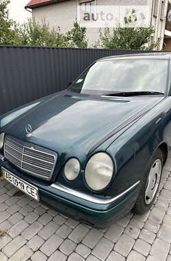 Седан Mercedes-Benz E-Class 1996 в Виннице