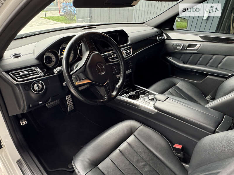 Седан Mercedes-Benz E-Class 2015 в Сокале