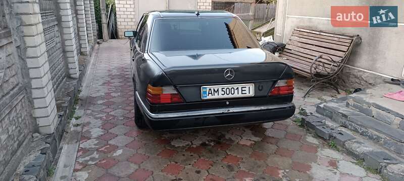 Седан Mercedes-Benz E-Class 1991 в Житомире