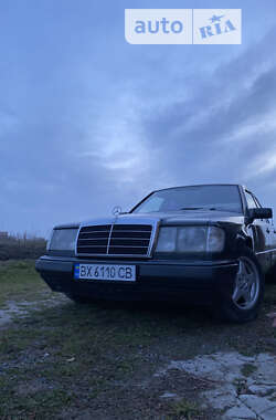 Седан Mercedes-Benz E-Class 1992 в Хмельницком