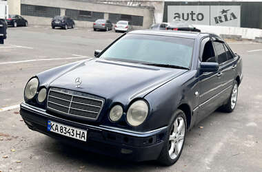 Седан Mercedes-Benz E-Class 1998 в Киеве