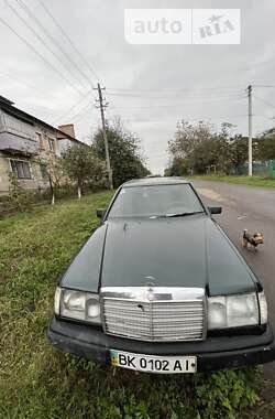 Седан Mercedes-Benz E-Class 1987 в Рівному