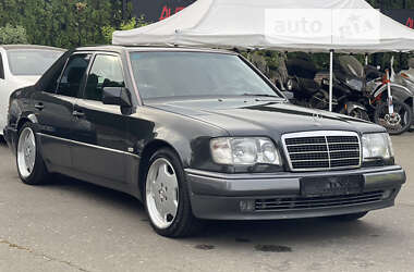 Седан Mercedes-Benz E-Class 1994 в Киеве