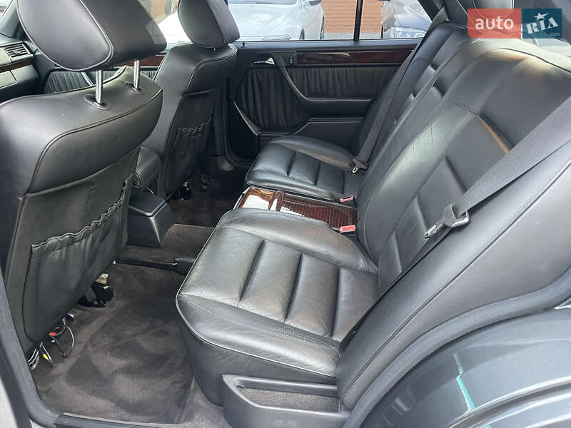 Седан Mercedes-Benz E-Class 1994 в Киеве