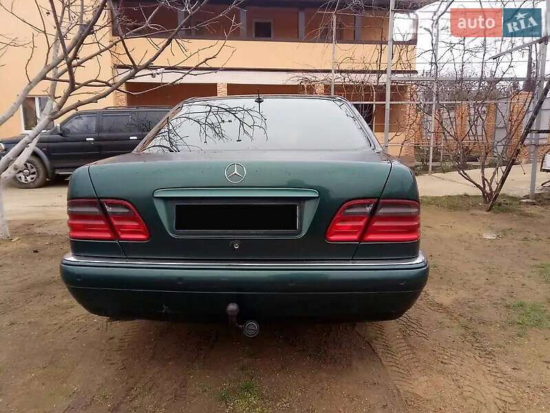 Седан Mercedes-Benz E-Class 1999 в Одессе
