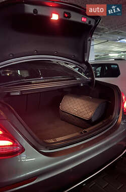 Седан Mercedes-Benz E-Class 2017 в 