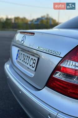 Седан Mercedes-Benz E-Class 2004 в 
