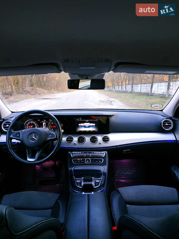 Универсал Mercedes-Benz E-Class 2016 в Киеве