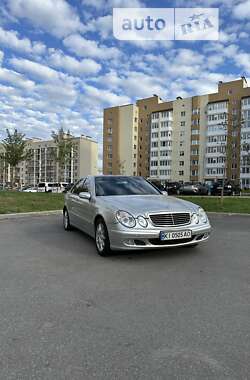 Седан Mercedes-Benz E-Class 2005 в Виннице