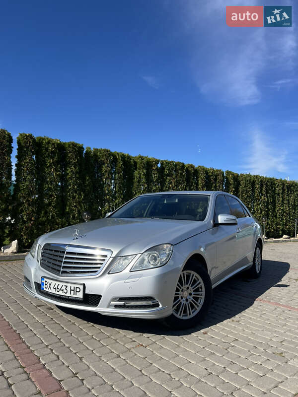 Mercedes-Benz E-Class 2010