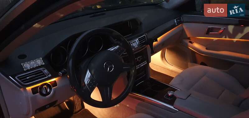 Седан Mercedes-Benz E-Class 2013 в Києві