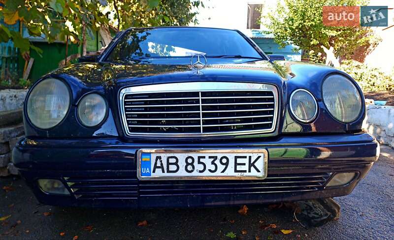Седан Mercedes-Benz E-Class 1995 в Виннице