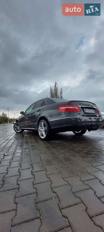 Седан Mercedes-Benz E-Class 2009 в Измаиле