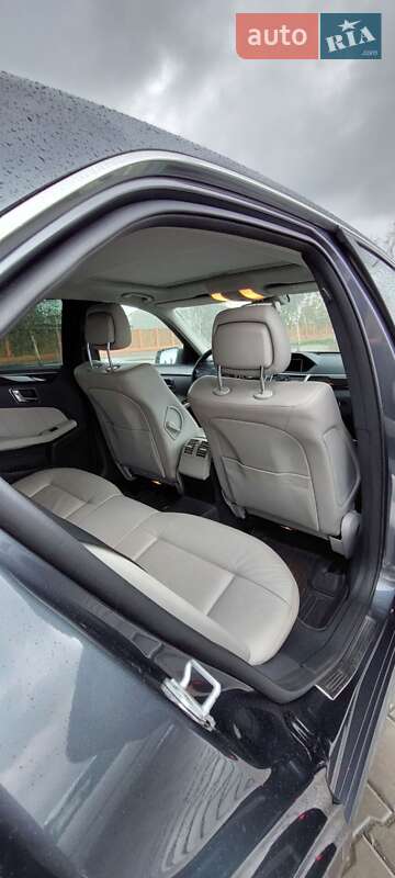 Седан Mercedes-Benz E-Class 2009 в Измаиле