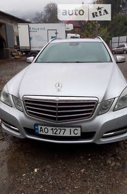 Універсал Mercedes-Benz E-Class 2010 в Рахові