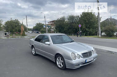 Седан Mercedes-Benz E-Class 2001 в Черкасах