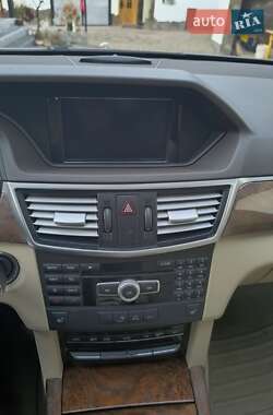 Универсал Mercedes-Benz E-Class 2012 в 