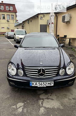 Седан Mercedes-Benz E-Class 2002 в Києві