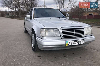 Седан Mercedes-Benz E-Class 1994 в 