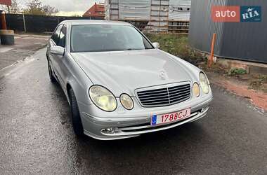 Седан Mercedes-Benz E-Class 2003 в Киеве