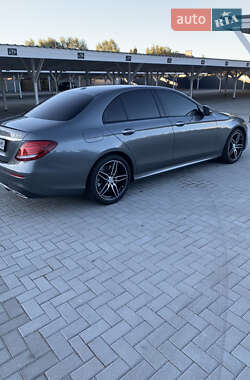 Седан Mercedes-Benz E-Class 2017 в 