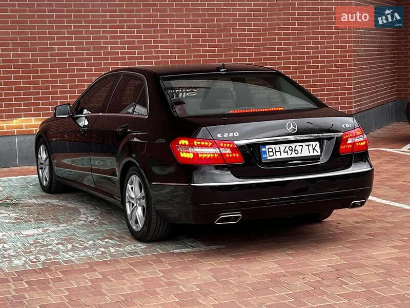 Седан Mercedes-Benz E-Class 2012 в Одессе