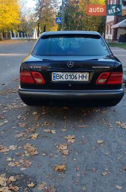 Седан Mercedes-Benz E-Class 1997 в 