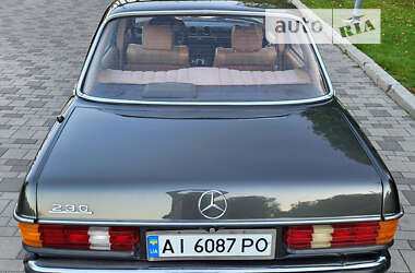 Седан Mercedes-Benz E-Class 1979 в Дніпрі