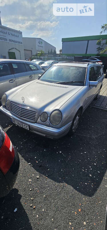 Универсал Mercedes-Benz E-Class 1997 в Киеве