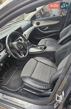 Седан Mercedes-Benz E-Class 2018 в 