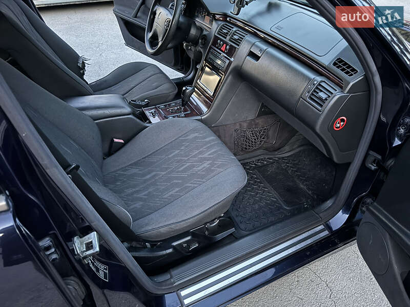 Седан Mercedes-Benz E-Class 2001 в Черновцах фото 19 Седан Mercedes-Benz E-Class 2001 в Черновцах