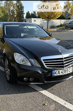 Седан Mercedes-Benz E-Class 2010 в Іршаві