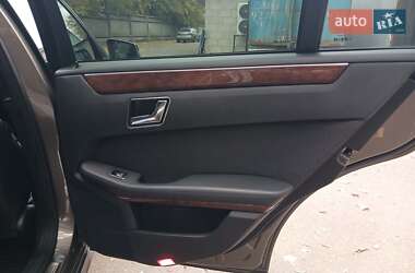 Универсал Mercedes-Benz E-Class 2011 в 